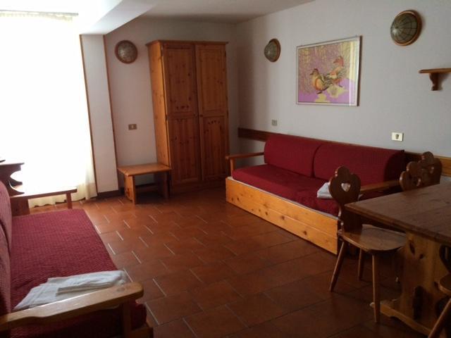 Cervinia Due Aparthotel เบรยล์-แชร์วิเนีย ภายนอก รูปภาพ