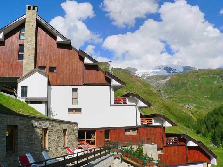 Cervinia Due Aparthotel เบรยล์-แชร์วิเนีย ภายนอก รูปภาพ